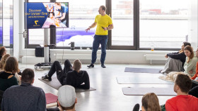 Image 11 of 13 -
            Experience Breathing to get an impression of Grundlagen-Workshop at Wiesbaden