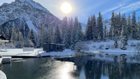 Image 12 of 13 -
            Experience Ice Bath to get an impression of WHM Grundlagen-Workshop at Arosa