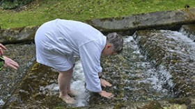 Image 27 of 30 -
            Experience Breathing to get an impression of WHM Fundamentals Workshop at Cheltenham