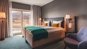 Image 5 of 5 -
            Experience Sauna to get an impression of WHM Travel at Sommarøy